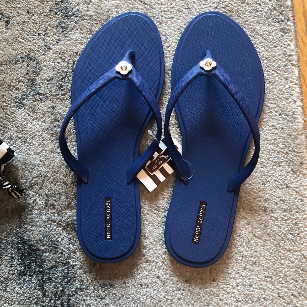 NWT Henri Bendel Flip Flops